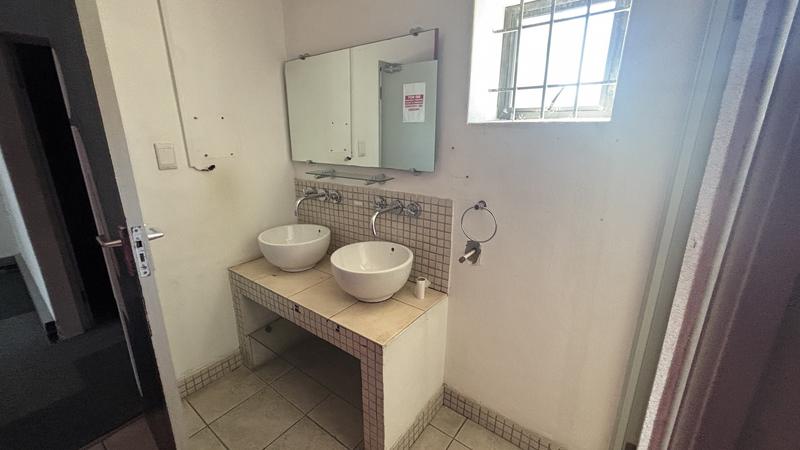 To Let commercial Property for Rent in Maitland Western Cape